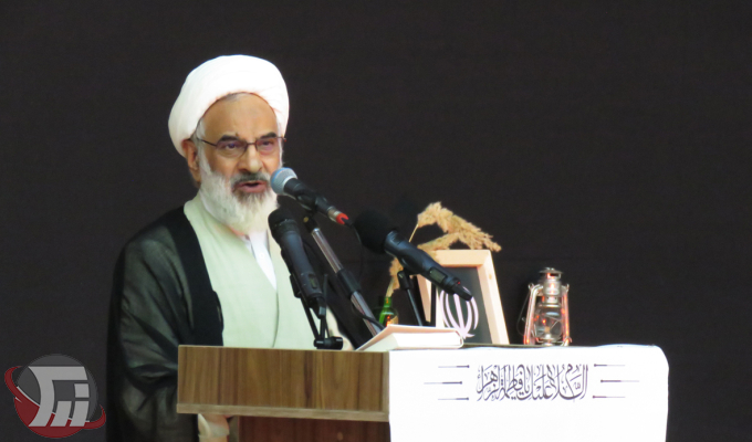 «ولایت» و «امت» رمز ماندگاری انقلاب اسلامی هستند