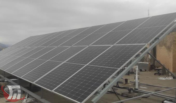 استقرار نیروگاه خورشیدی در ساختمان معاونت آبفا لرستان