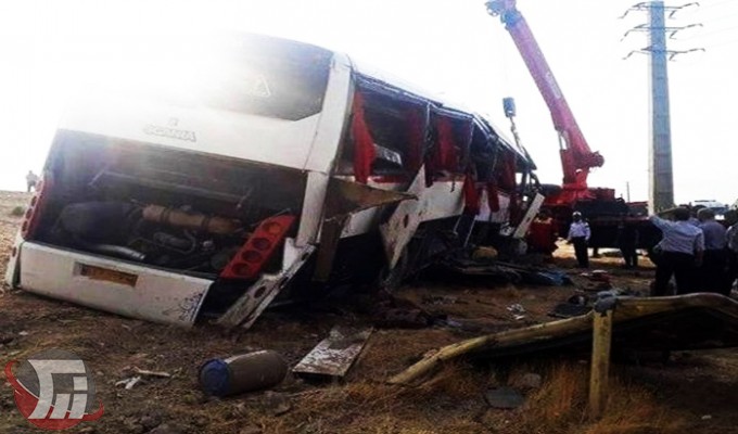 جزییات حادثه واژگونی اتوبوس حامل خبرنگاران در نقده