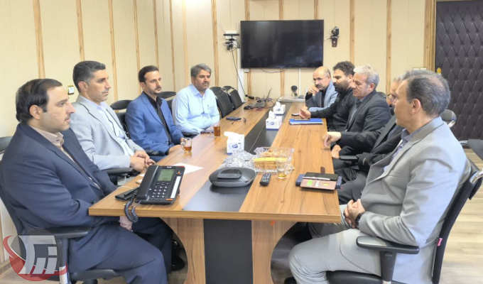 پویا تابعی در دیدار با امینیفرد، مدیرکل شرکت ملی پست لرستان