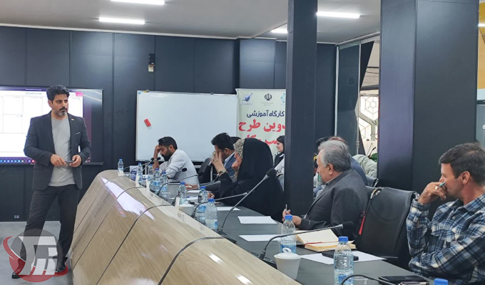 برگزاری کارگاه طراحی مدل کسبوکار در کارخانه نوآوری لرستان
