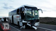 19کشته و زخمی در تصادف اتوبوس و تریلی